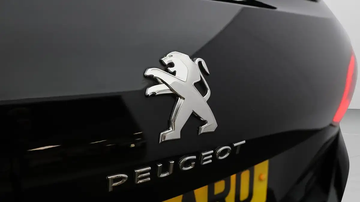 2020-peugeot-308-sw-12-puretech-tech-edition-eat8-big-20