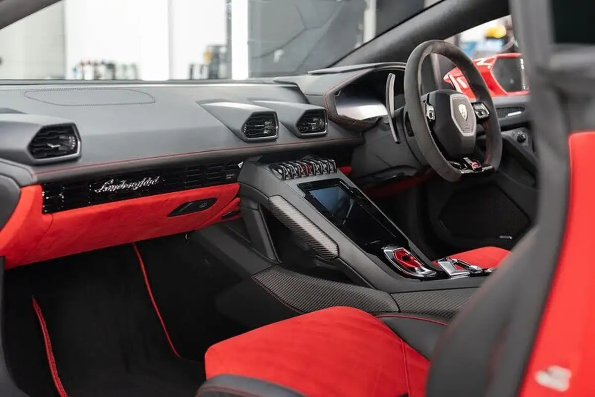 2019-lamborghini-huracan-52-evo-coupe-big-12