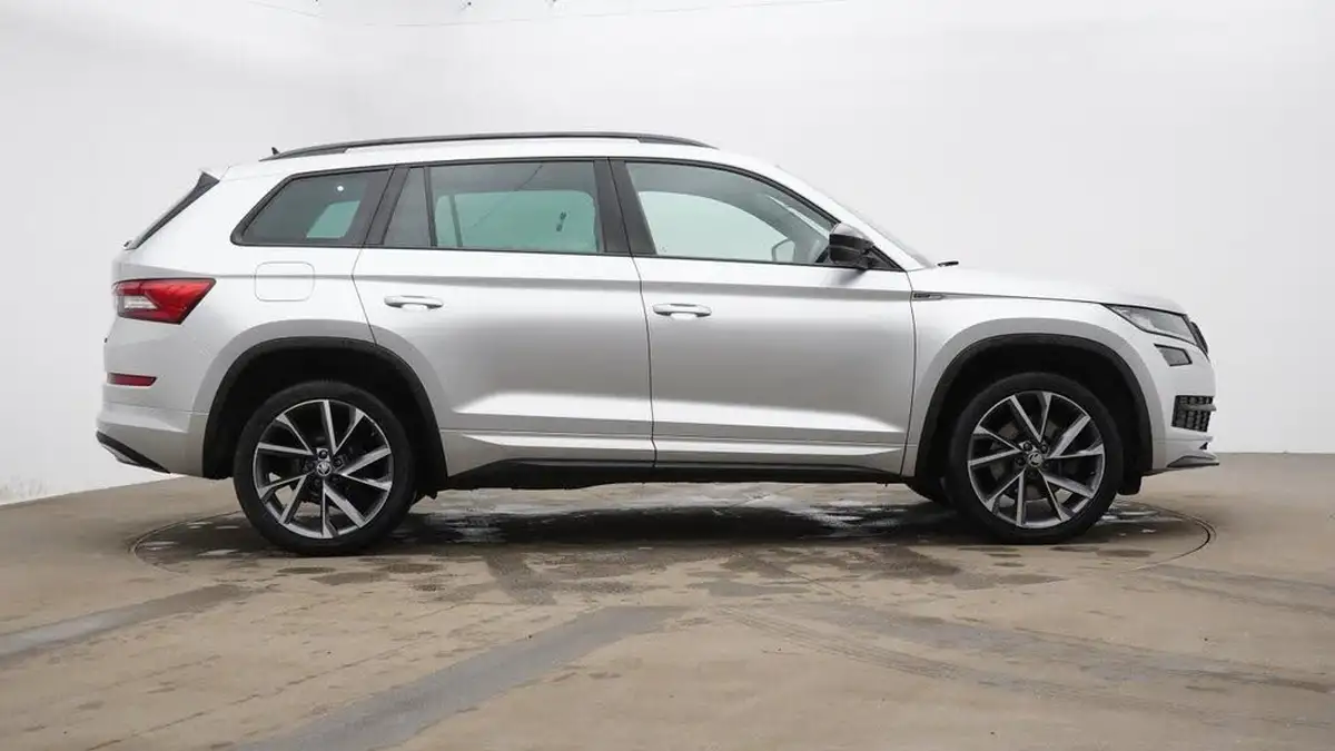 2021-skoda-kodiaq-20tdi-sportline-150ps-dsg-big-1