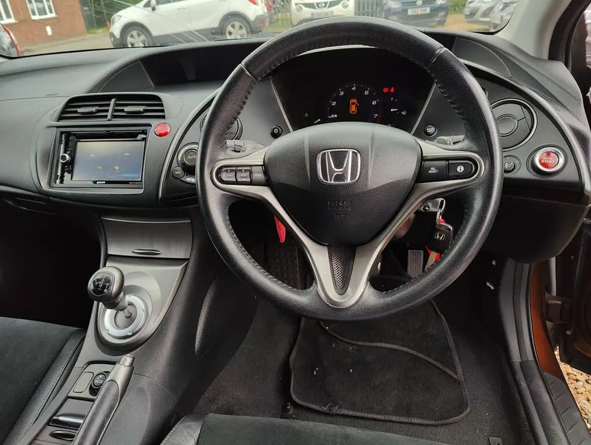 2011-honda-civic-14-si-i-shift-big-9