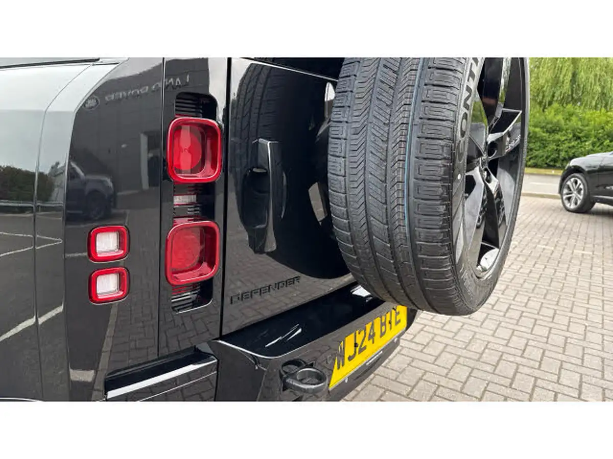 2024-land-rover-110-defender-30-d300-hard-top-x-dynamic-hse-110-big-18