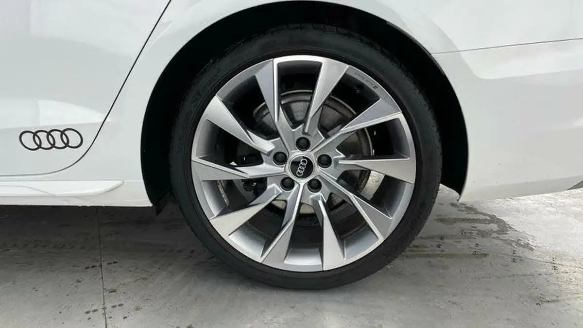 2022-audi-a4-20-35-tfsi-s-line-tronic-big-33