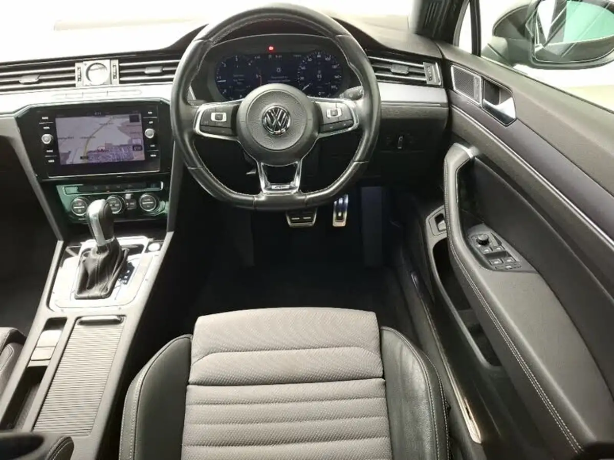 2017-volkswagen-passat-20tdi-r-line-150ps-ss-saloon-4d-dsg-big-6
