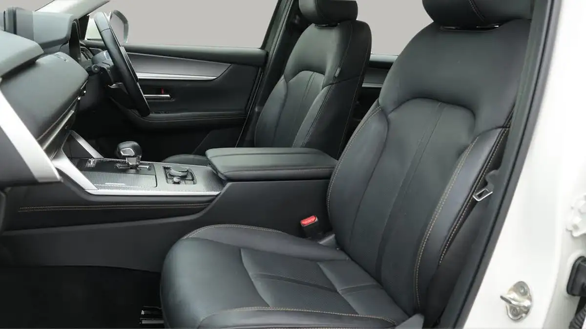 2024-mazda-cx-60-25-e-skyactiv-exclusive-line-big-14
