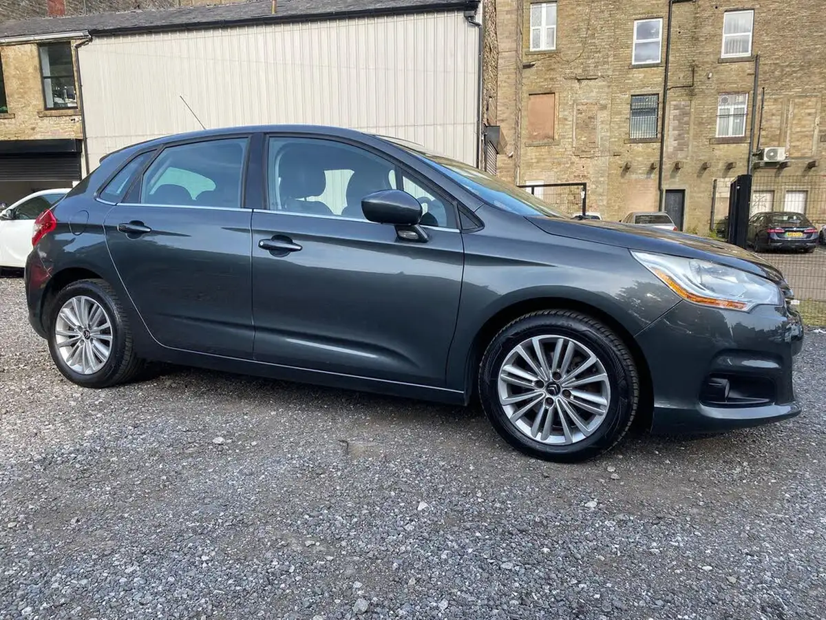 2013-citroen-c4-16-vtr-big-4