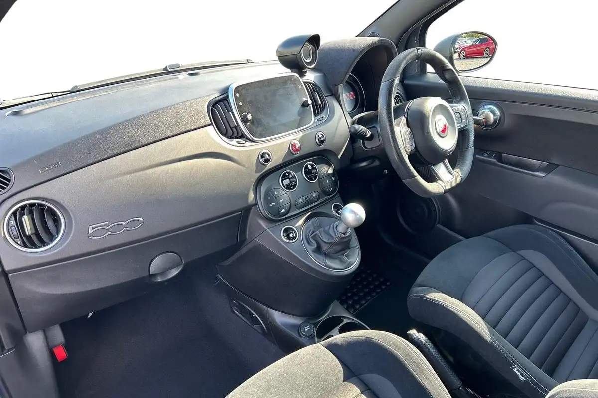 2022-abarth-595-14-tjet-competizione-big-1