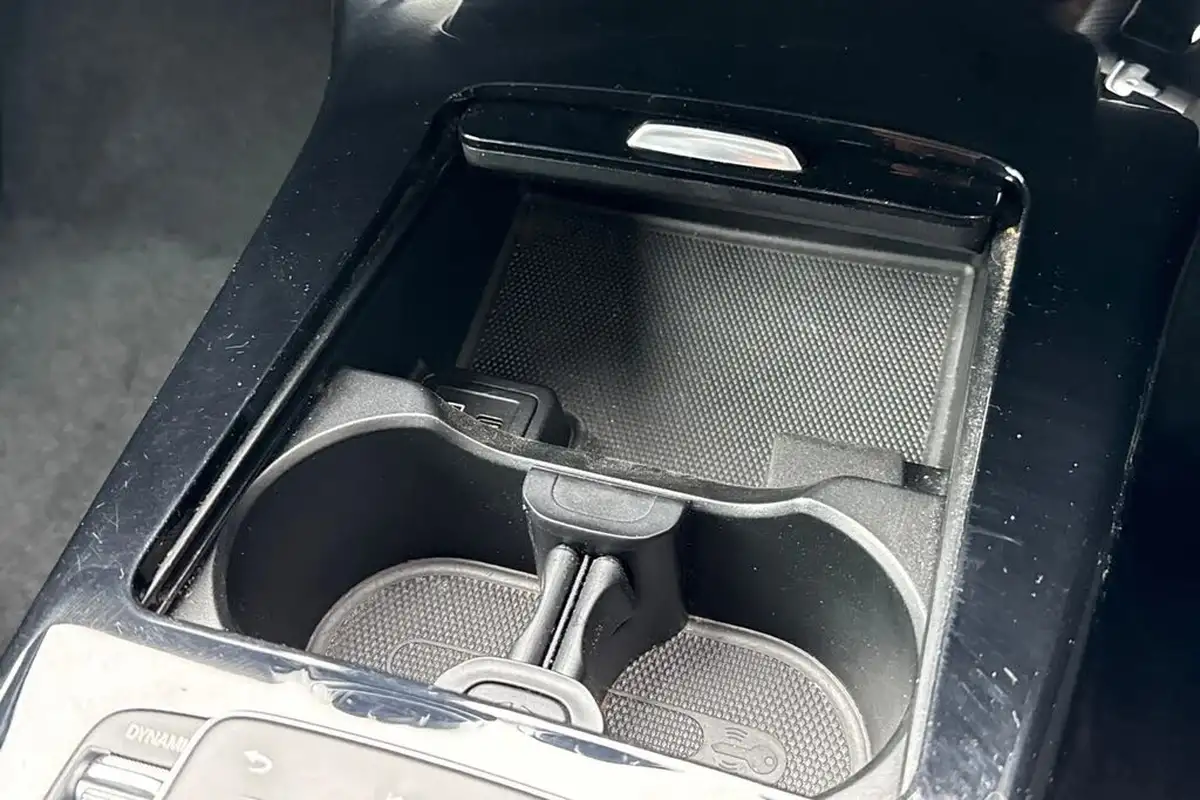 2022-mercedes-benz-cla-13-cla-200-amg-line-shooting-brake-5d-big-54