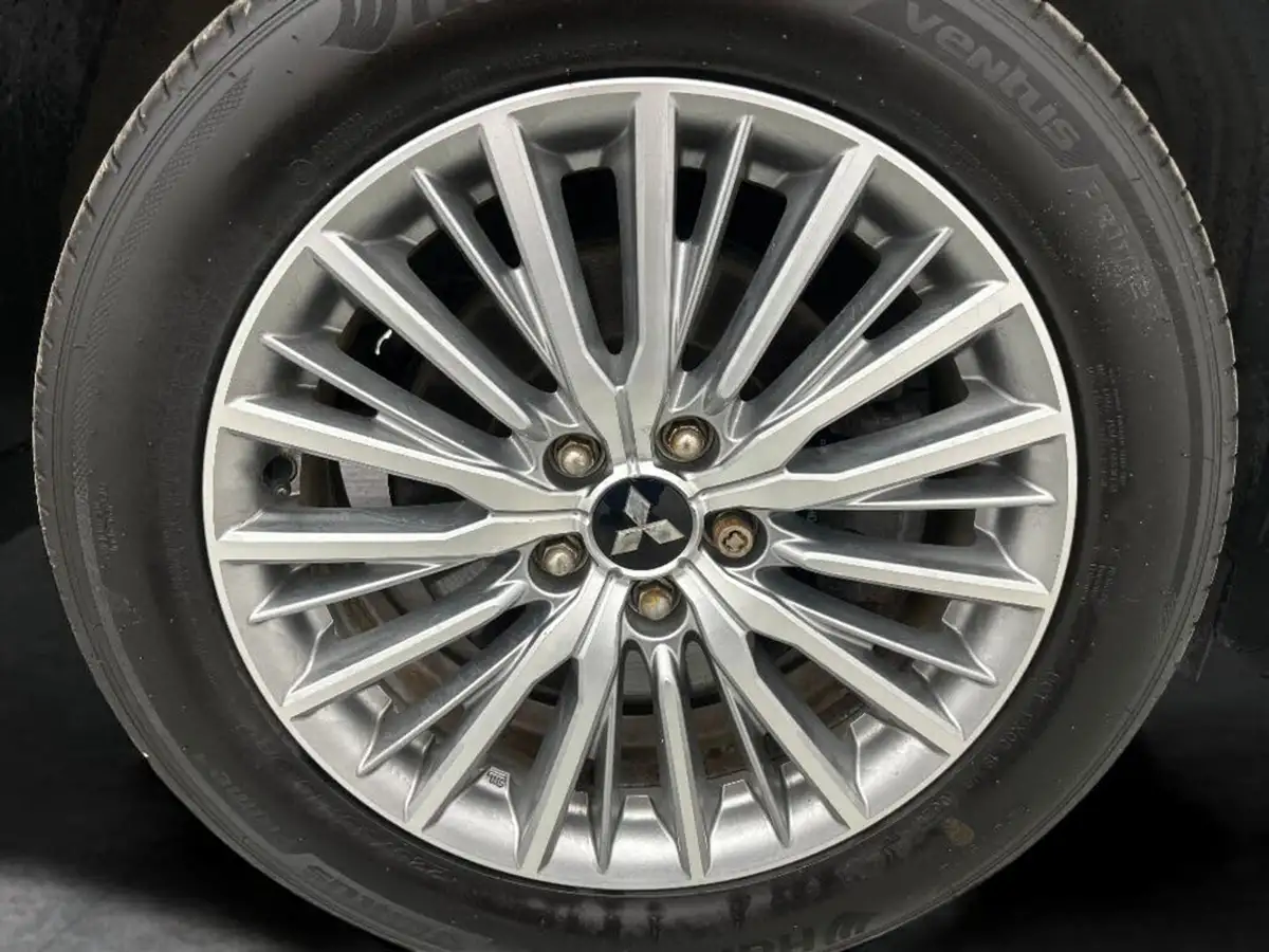 2021-mitsubishi-outlander-24-dynamic-phev-big-12