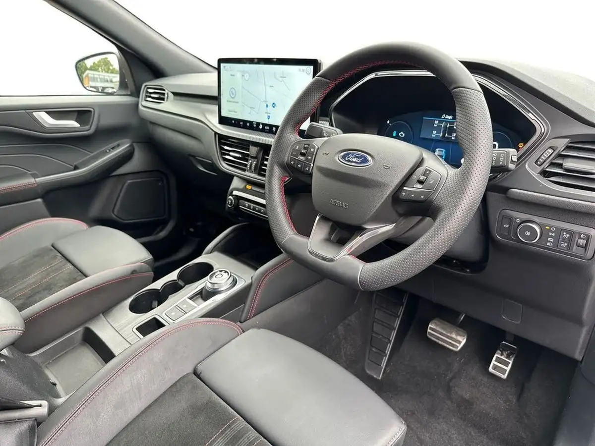 2024-ford-kuga-25t-st-line-180ps-fhev-big-9