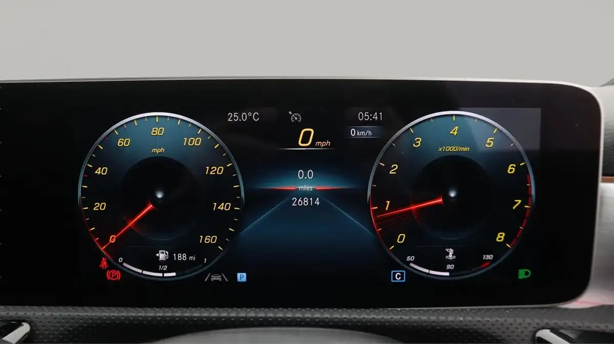 2019-mercedes-benz-a-class-13-a200-amg-line-premium-hatchback-5d-big-10