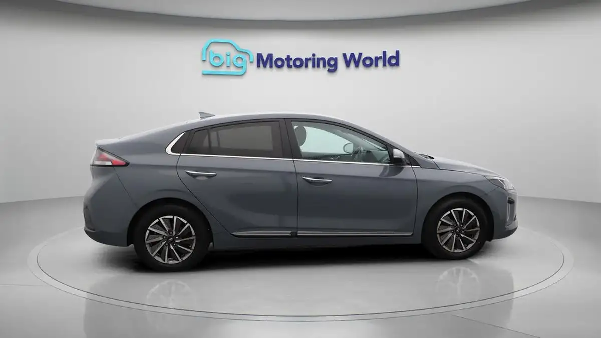 2021-hyundai-ioniq-e-premium-electric-100kw-big-8