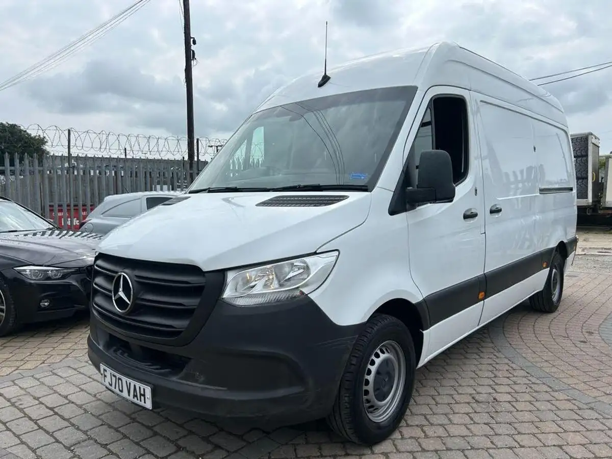2020-mercedes-benz-sprinter-20cdi-315-l1h1-progressive-big-24