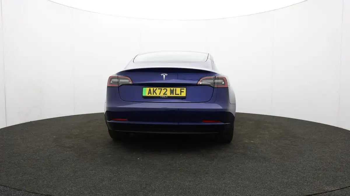 2022-tesla-model-3-e-rwd-big-46