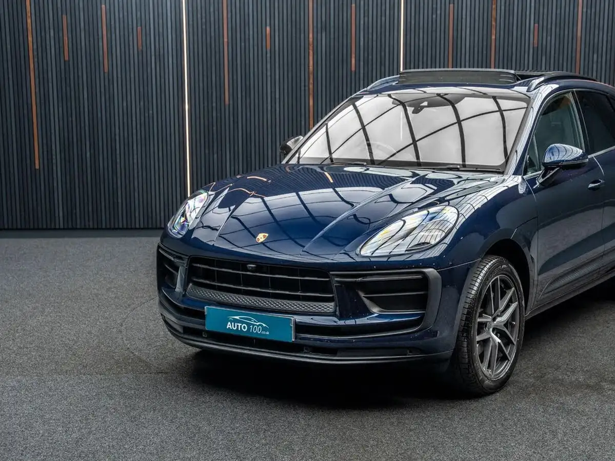 2022-porsche-macan-20-big-4