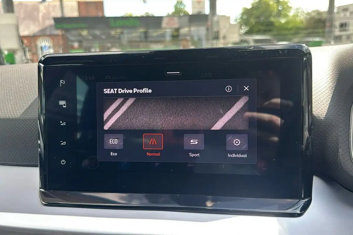 2022-seat-arona-10-tsi-fr-sport-big-39