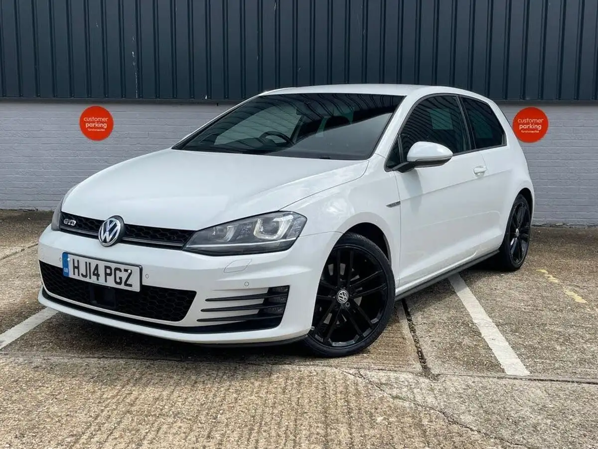 2014-volkswagen-golf-20tdi-gtd-3d-big-76