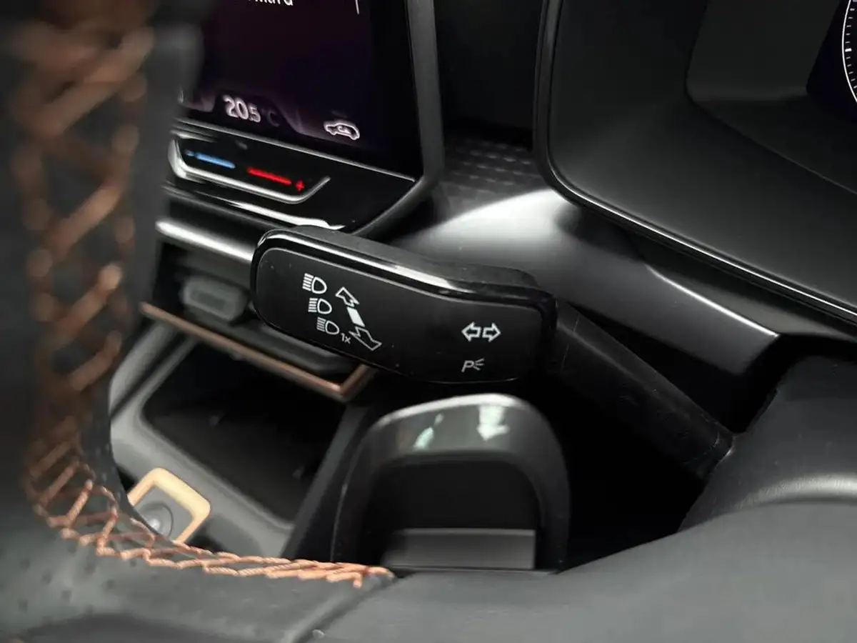2025-cupra-formentor-15-e-hybrid-v2-big-50