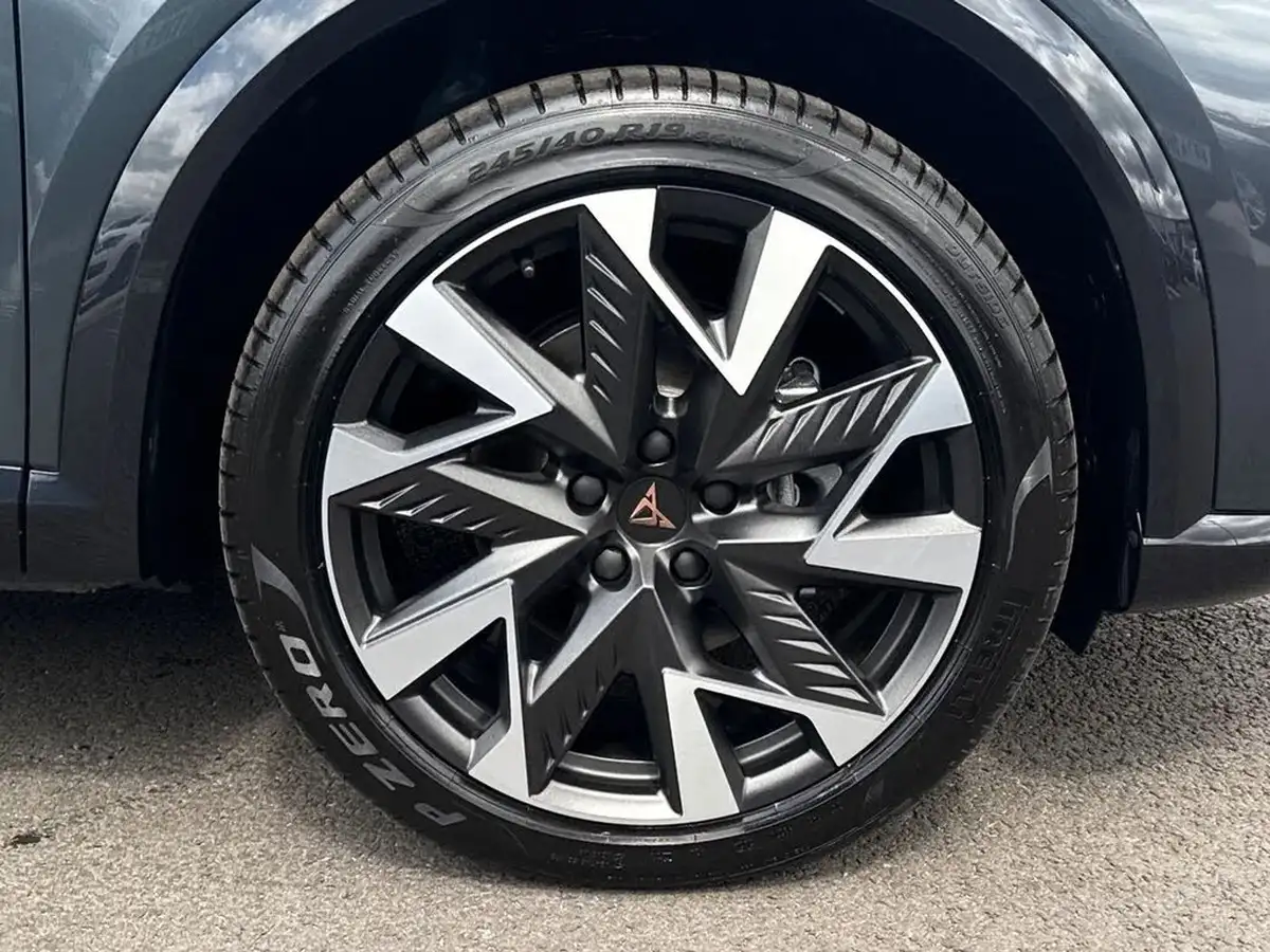 2025-cupra-formentor-15-e-hybrid-v2-big-22