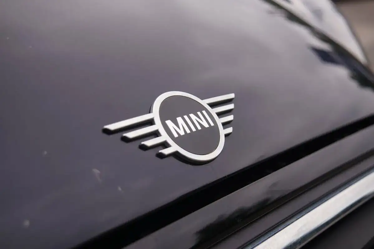 2022-mini-cooper-15-cooper-classic-hatchback-5d-auto-big-28