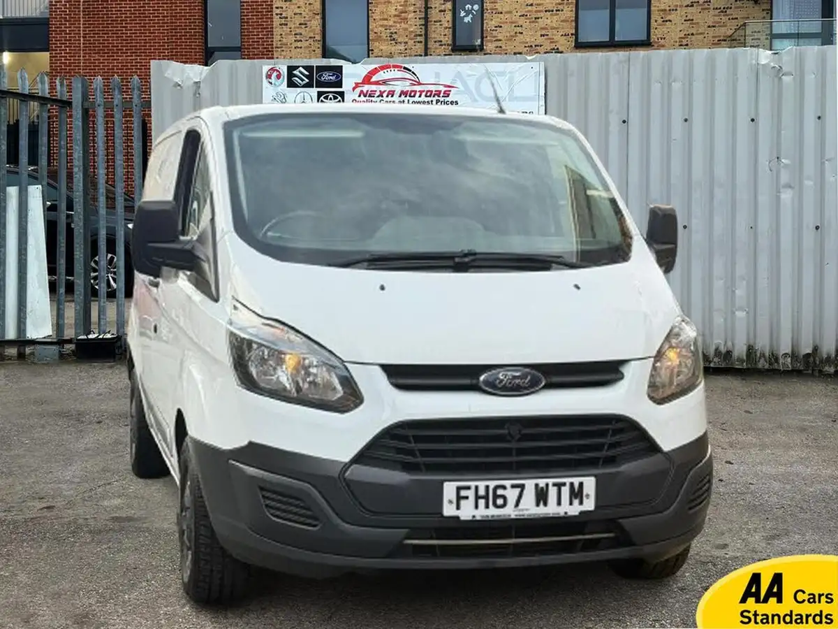 2018-ford-transit-custom-20tdci-290-l1h1-105pseu6-panel-van-big-0