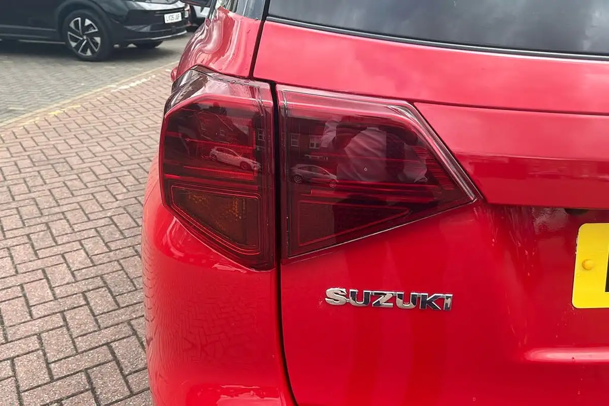 2022-suzuki-vitara-14-boosterjet-sz-t-big-27