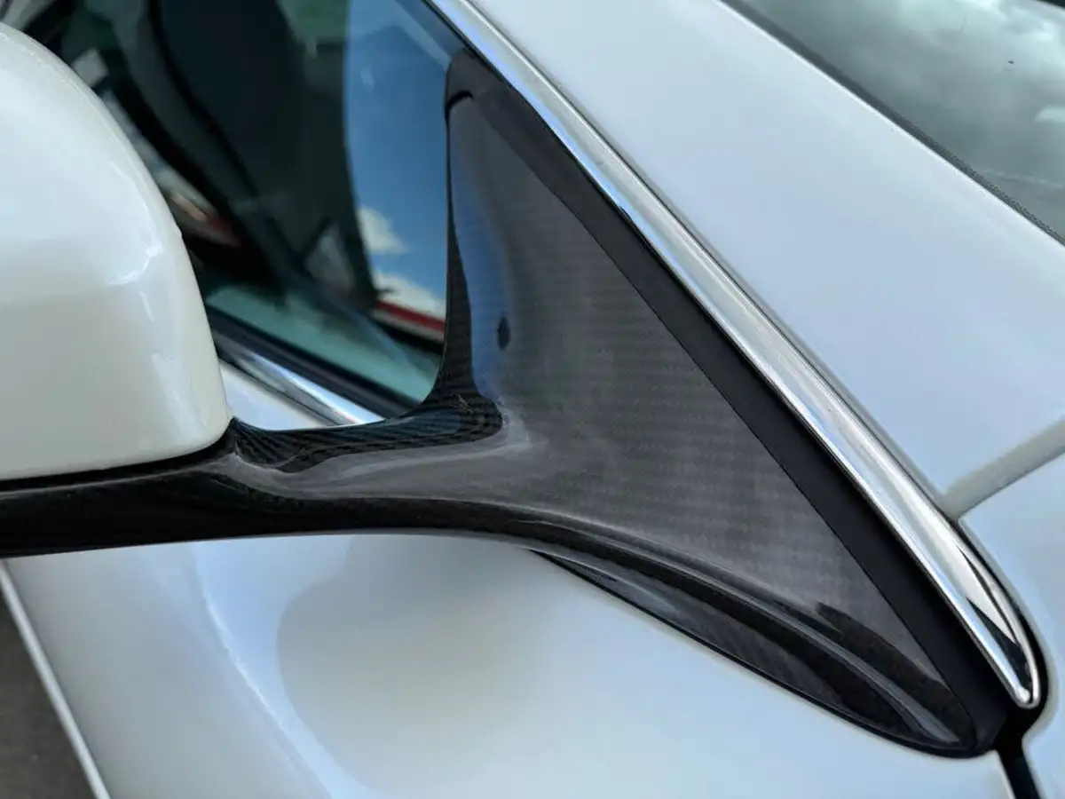 2012-aston-martin-dbs-60-touchtronic-big-11
