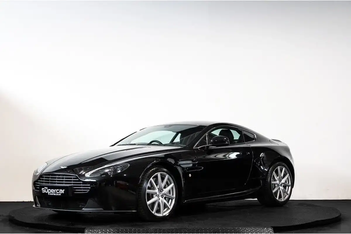 2015-aston-martin-vantage-47-v8-vantage-coupe-sportshift-big-7