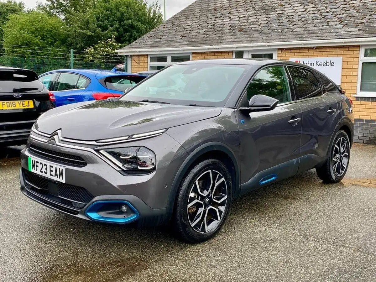2022-citroen-c4-e-shine-plus-big-8