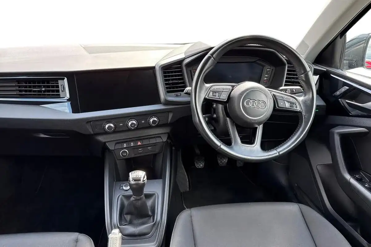 2019-audi-a1-10-30-tfsi-technik-big-11