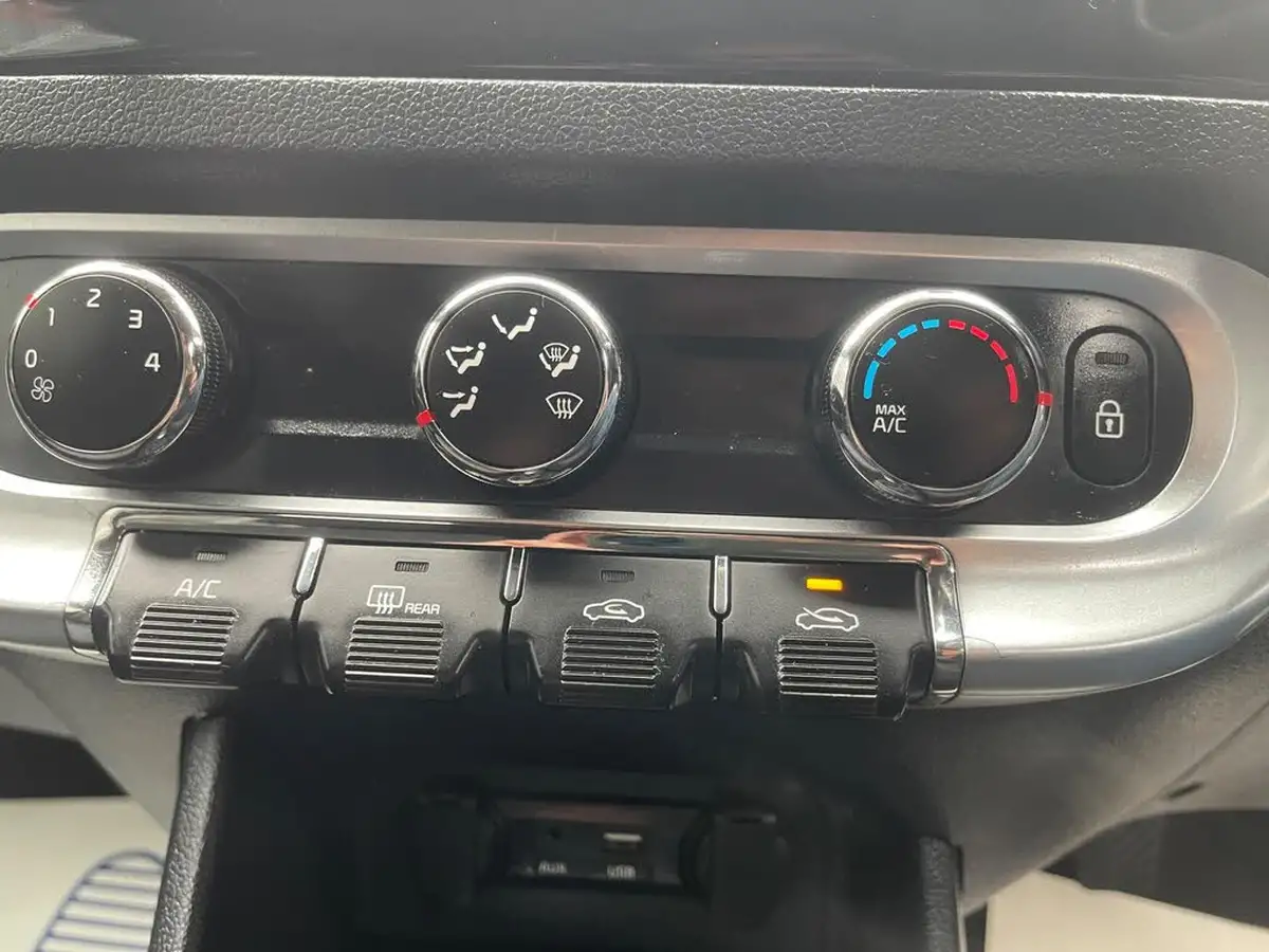 2015-kia-rio-125-1-air-big-28