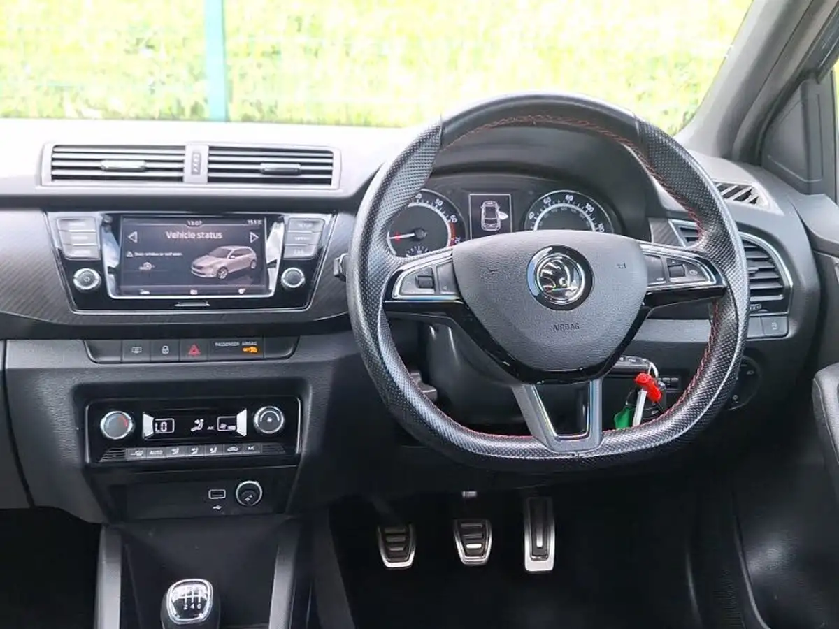 2019-skoda-fabia-10-tsi-monte-carlo-110ps-hatchback-big-6
