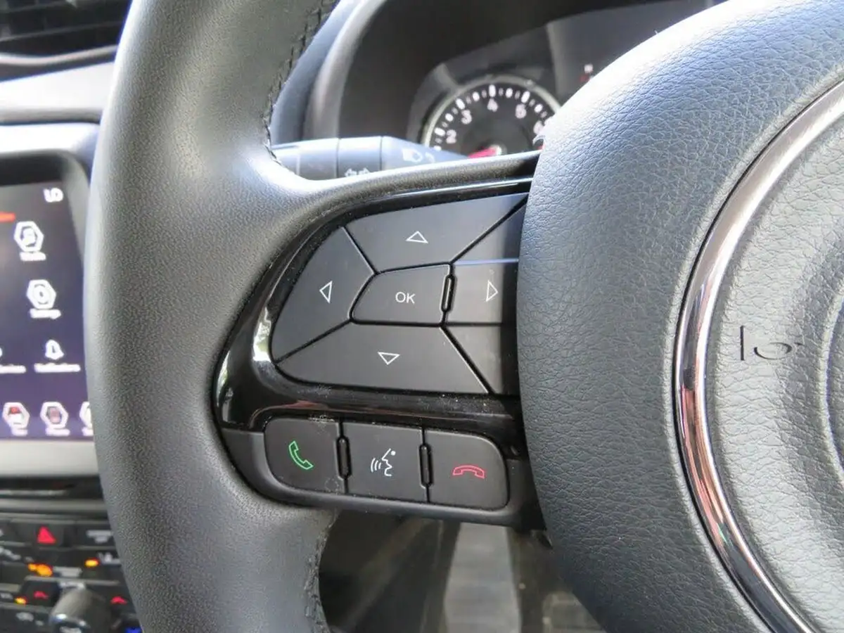 2021-jeep-renegade-10-gse-night-eagle-big-19