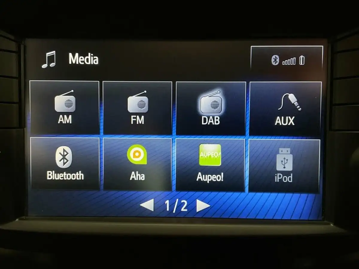 2017-toyota-avensis-18-v-matic-business-edition-saloon-4d-big-51
