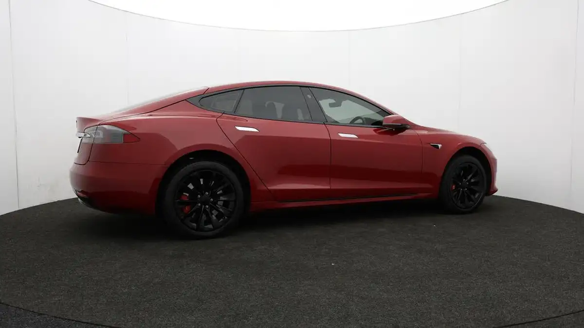 2018-tesla-model-s-e-100d-big-25