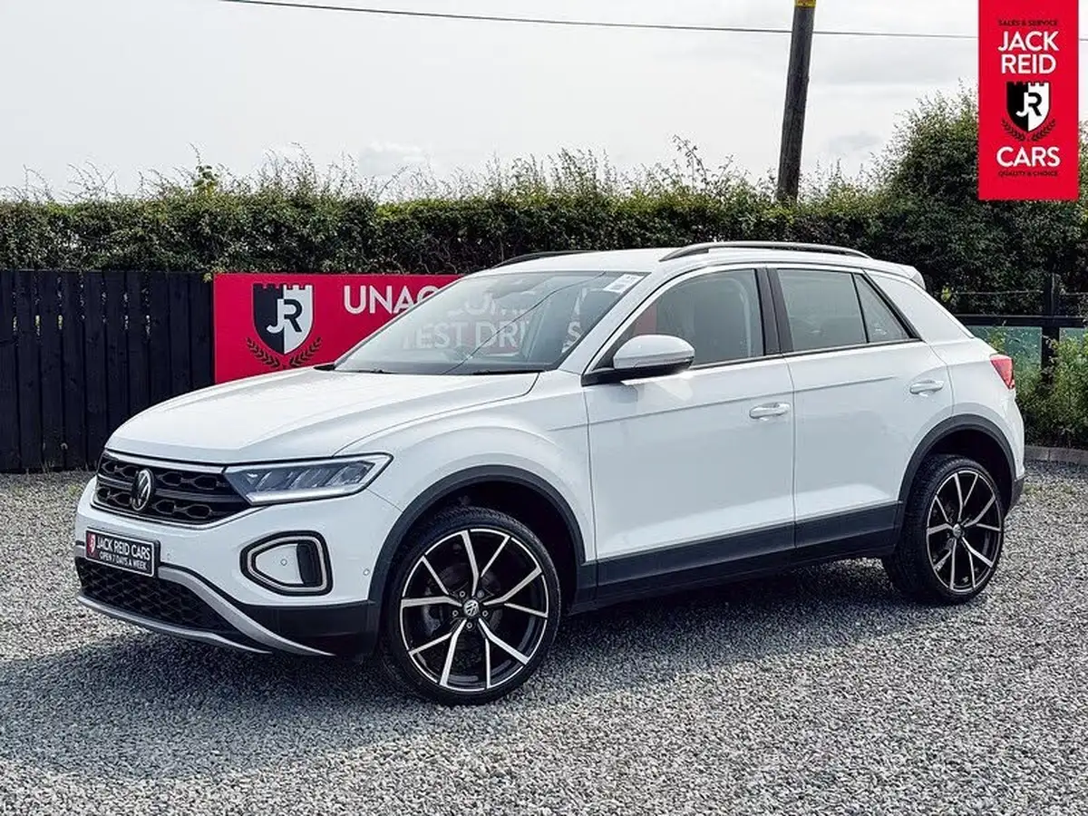 2023-volkswagen-t-roc-10-tsi-life-big-0
