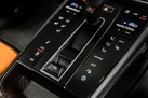 2023-porsche-macan-20-small-37
