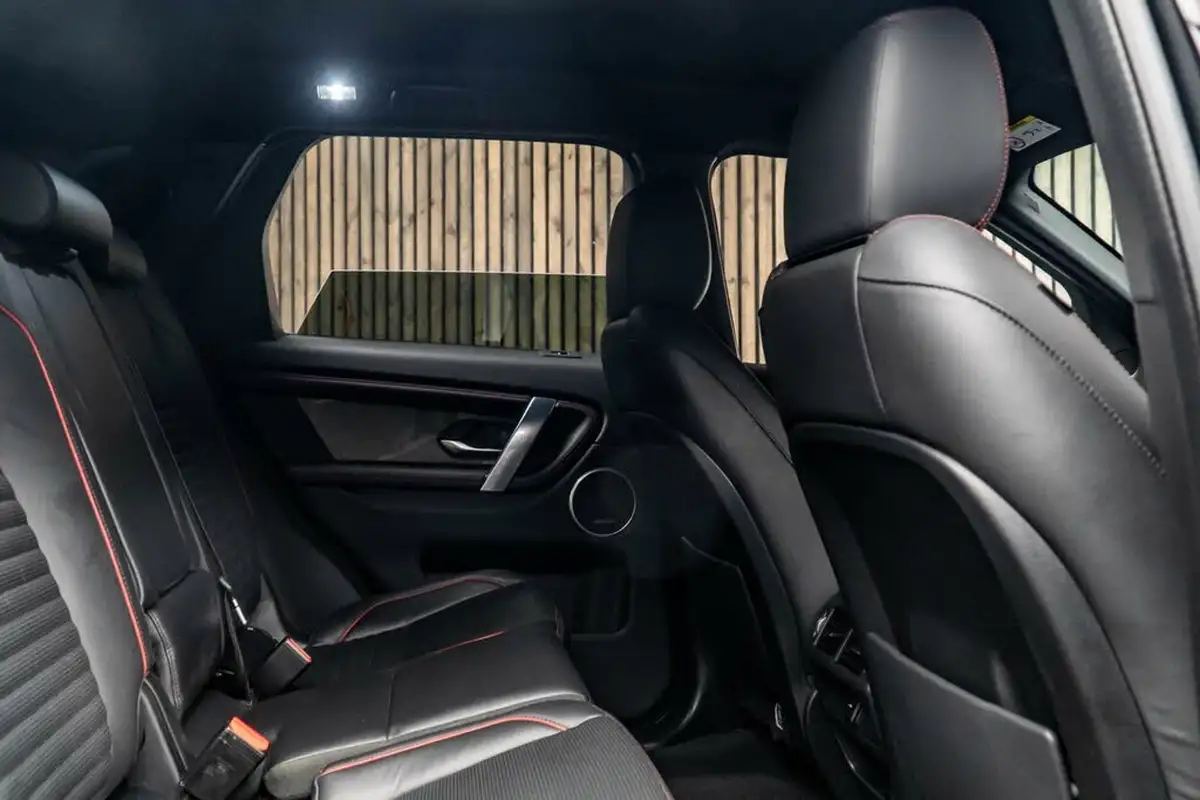 2020-land-rover-discovery-sport-20-d180-r-dynamic-hse-big-38