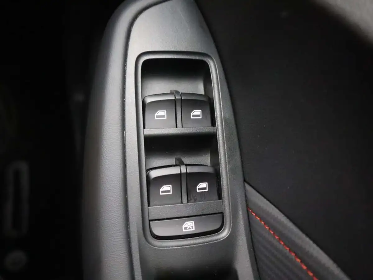 2024-mg-zs-suv-15-vti-tech-exclusive-big-25
