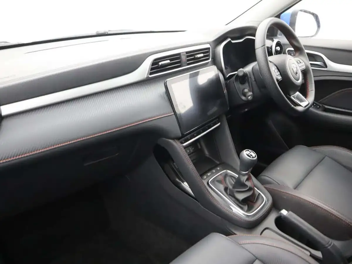 2024-mg-zs-suv-15-vti-tech-exclusive-big-8
