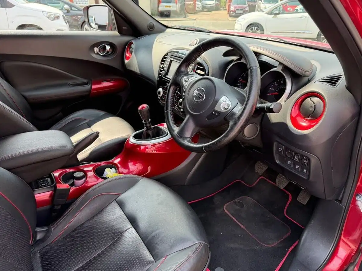 2015-nissan-juke-12-tekna-big-9