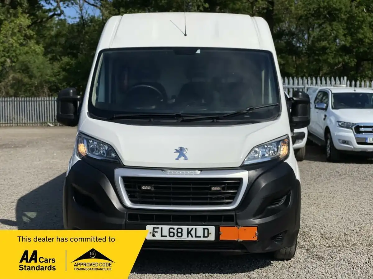 2018-peugeot-boxer-20-bluehdi-professional-335-l3-h2-big-0