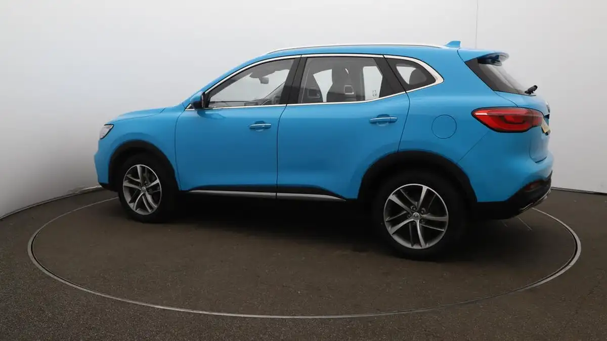 2022-mg-hs-15t-gdi-exclusive-162ps-dct-big-39