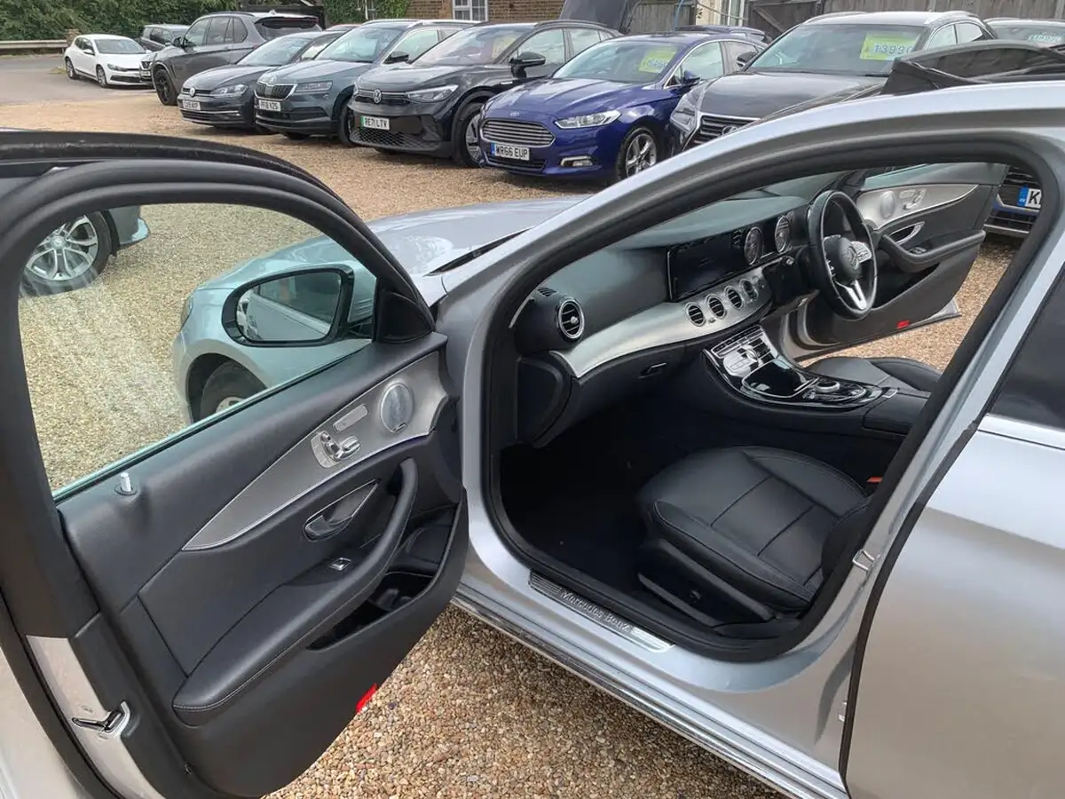 2018-mercedes-benz-e-class-20d-e220d-se-premium-plusss-saloon-4d-big-26