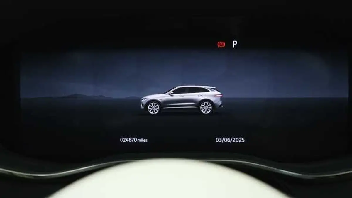 2023-jaguar-f-pace-20-d200-r-dynamic-se-black-big-15