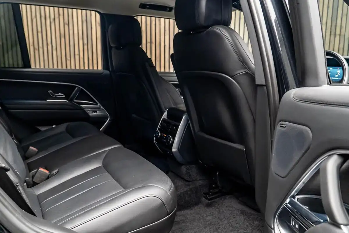 2022-land-rover-range-rover-30-d300-se-big-38