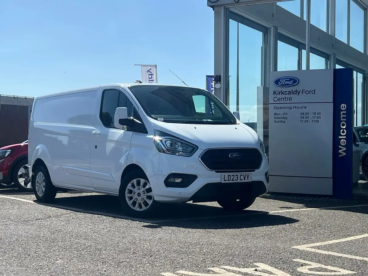 2023-ford-transit-custom-big-0