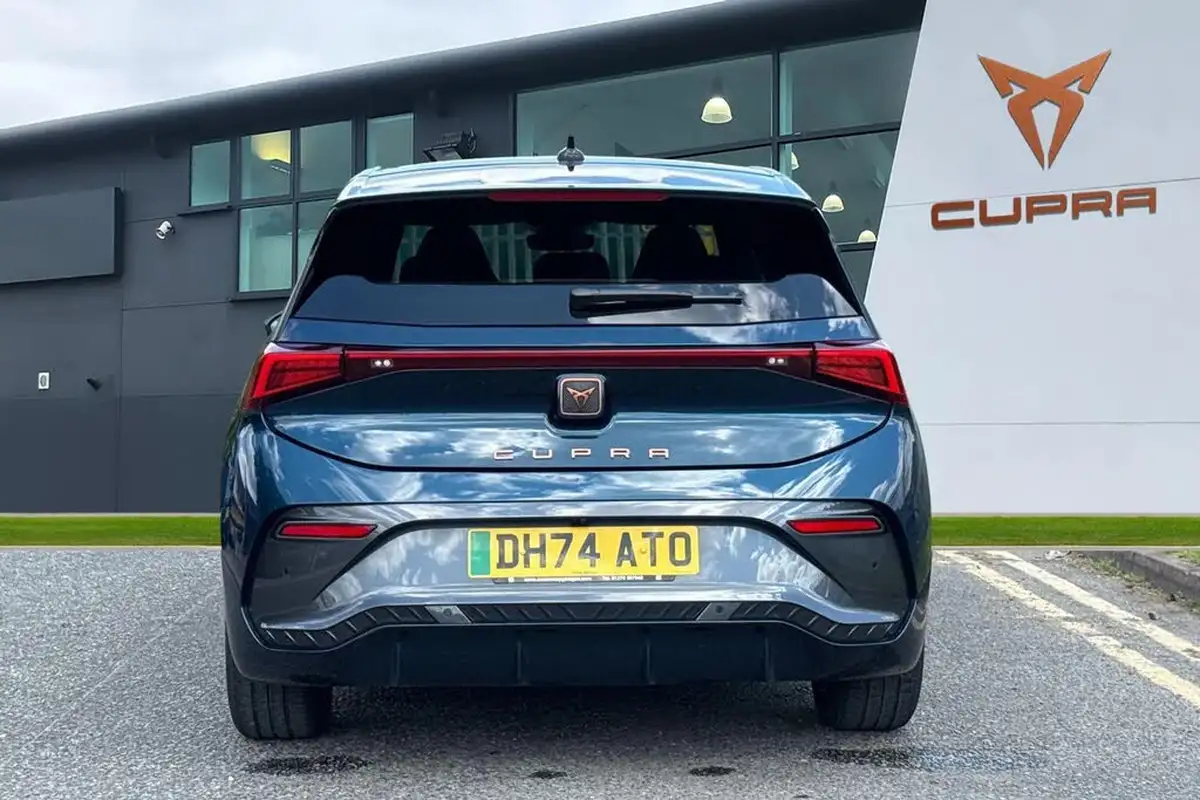 2024-cupra-born-e-v2-230ps-58kwh-e-boost-big-3