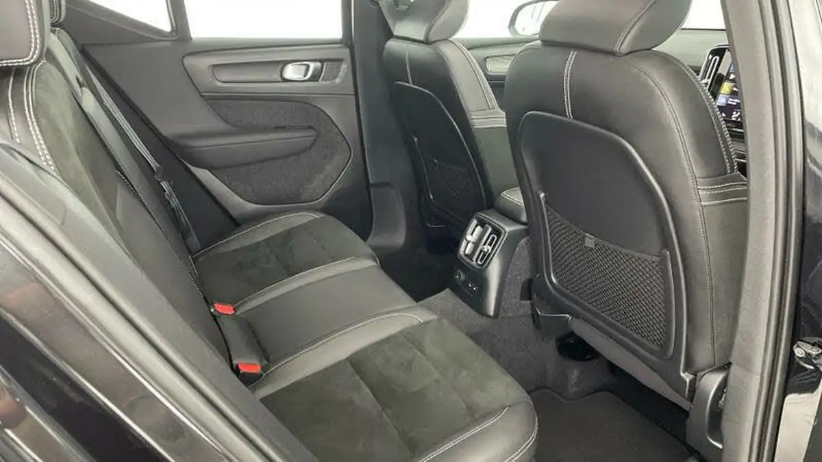 2021-volvo-xc40-15-t5-r-design-262bhp-big-21
