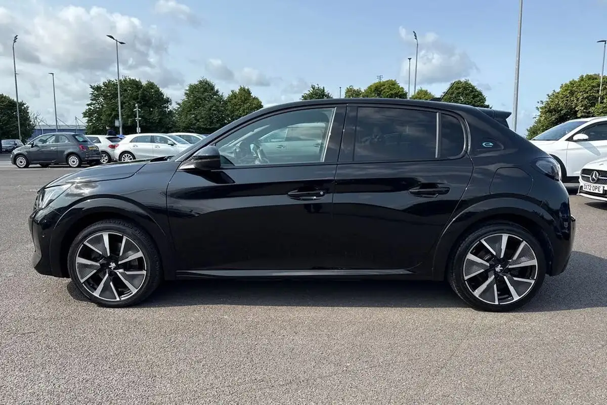2021-peugeot-208-e-gt-premium-big-29