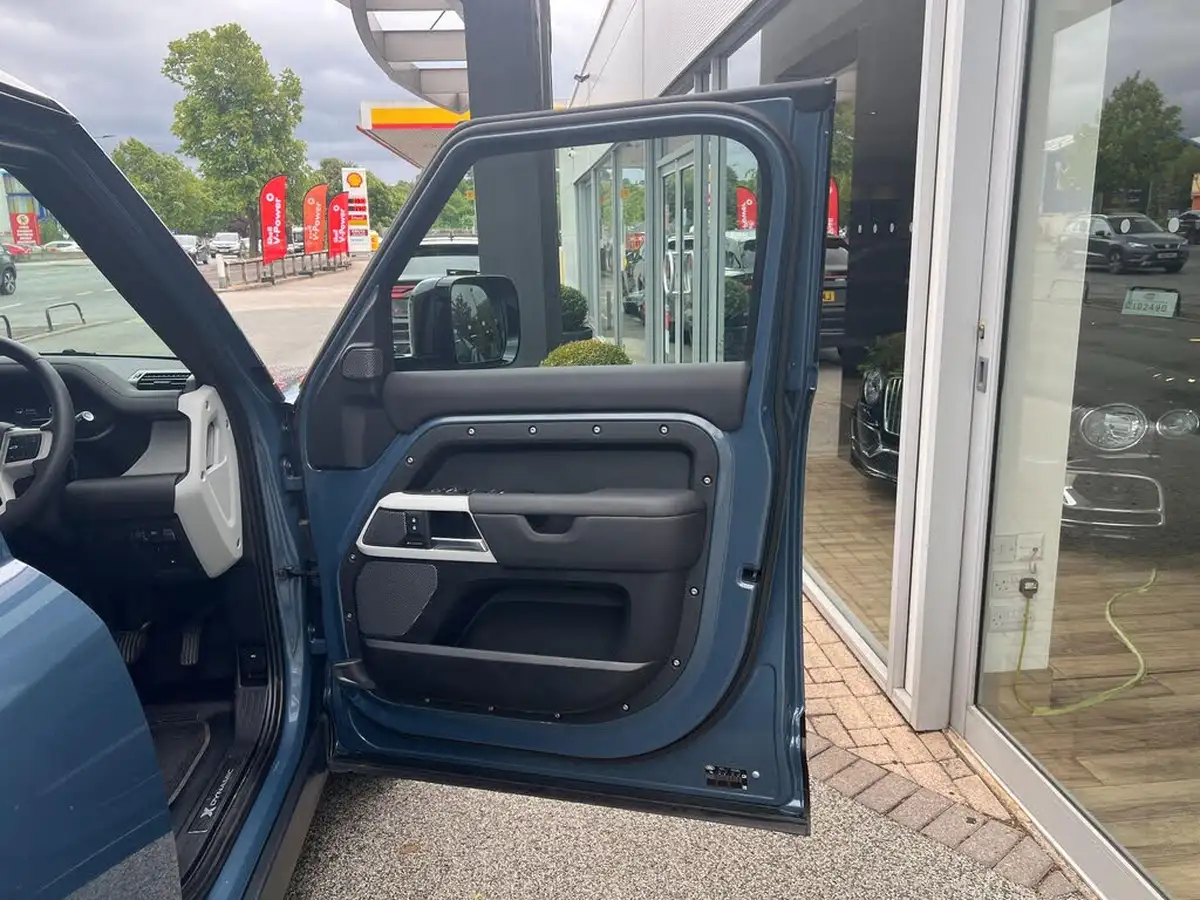 2024-land-rover-110-defender-20-p400e-x-dynamic-se-big-58